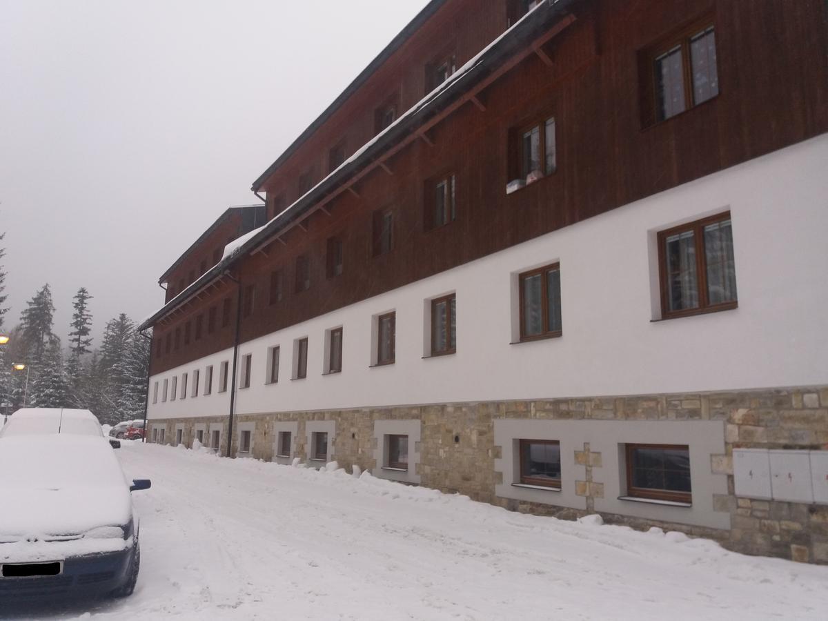 Apartmán Špičák Sruby Exterior foto